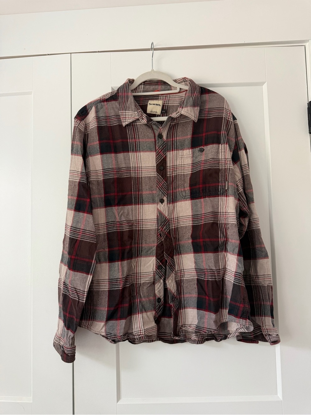 Simms Men's Plaid Button-Down Shirt in Black & Red
